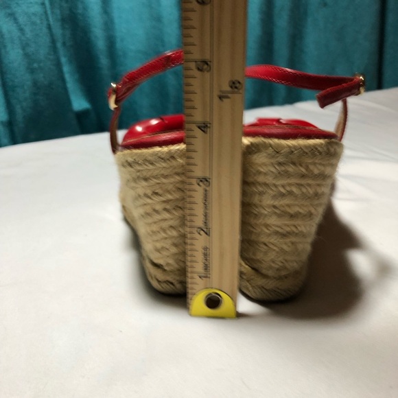 Valentino Garavani Italy red patent leather bow wedge espadrille sandals 38 - Picture 3 of 14